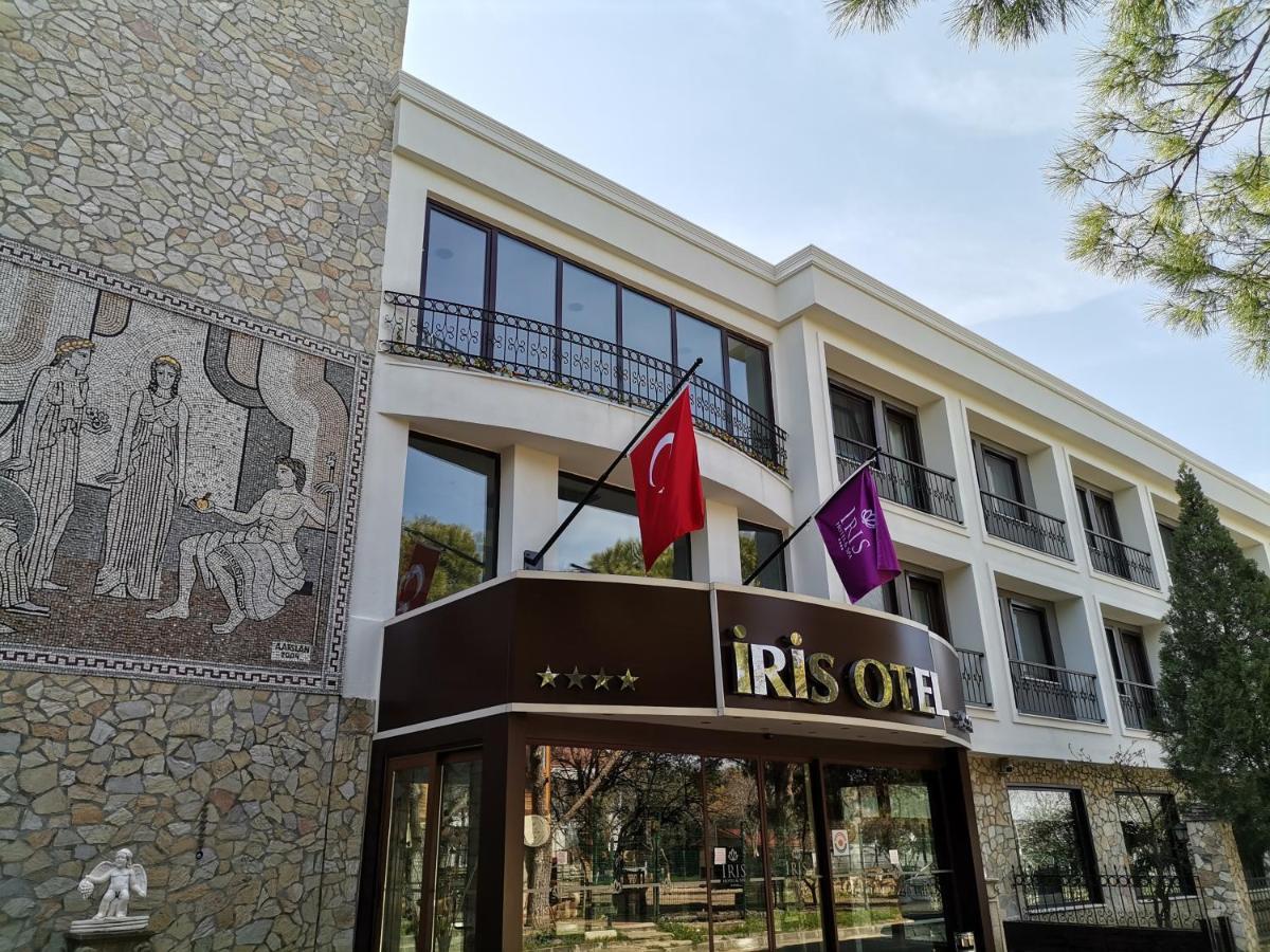 Iris & צ'נקלה