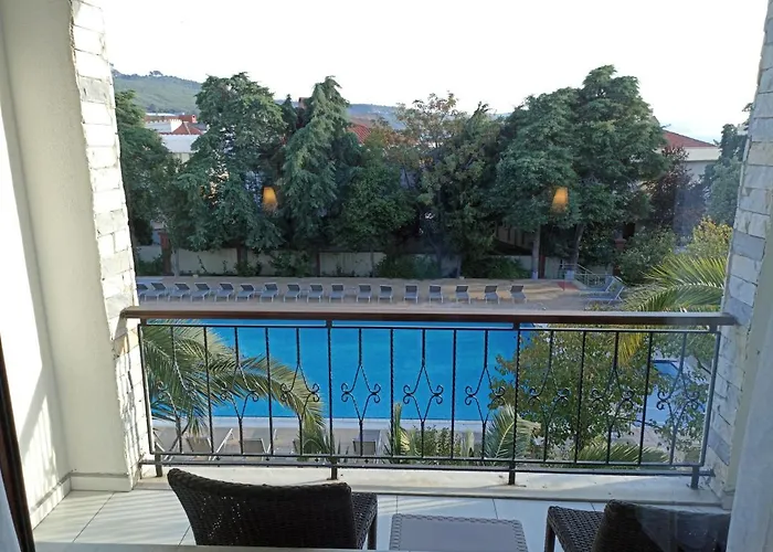 Iris Hotel & Spa