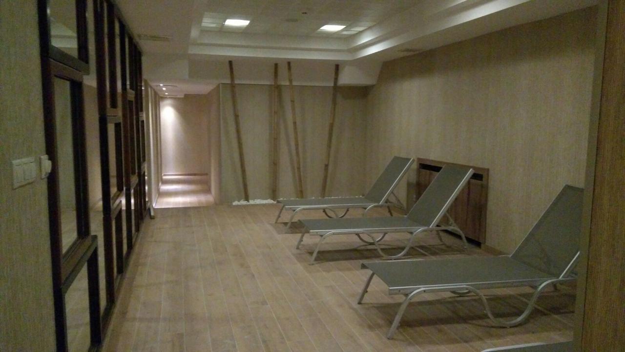 Hotel Iris & 4*
